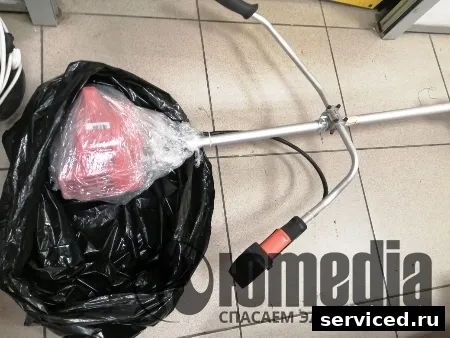 Бензокосилка (бензотриммер) Hitachi CG 27 EC(S)