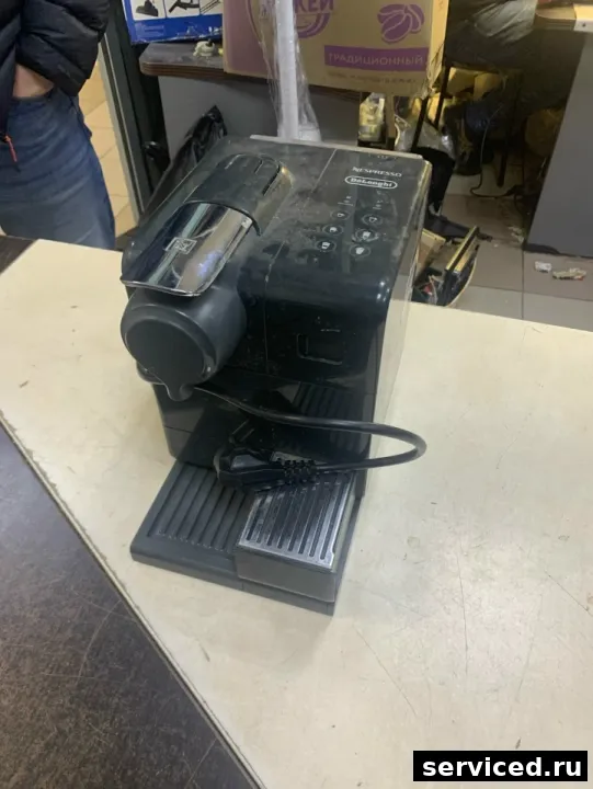Капсульная кофемашина DeLonghi EN560B