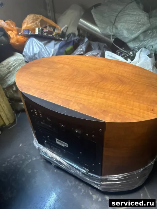 Сабвуфер KEF PSW2500