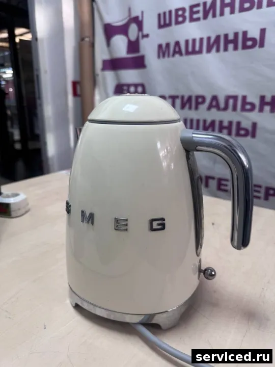 Чайник Smeg KLF03CREU