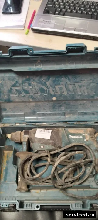 Перфоратор Makita HR2630