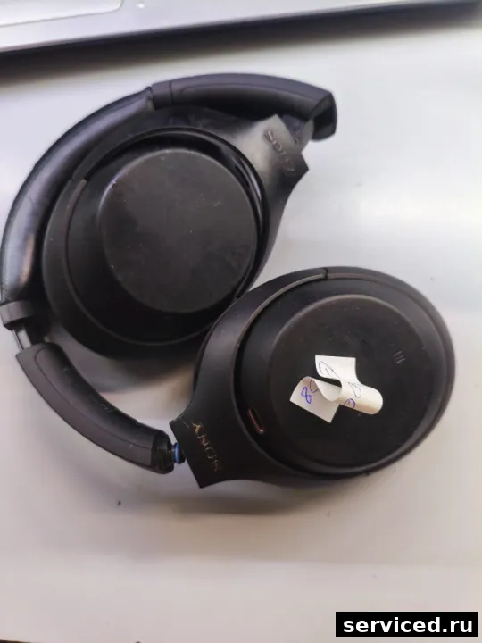 Наушники Sony