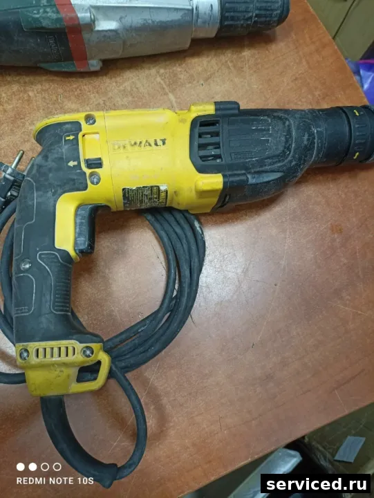Перфоратор DeWALT D25134