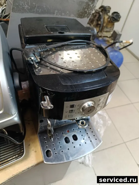 Кофемашина DeLonghi ecam22.114.b