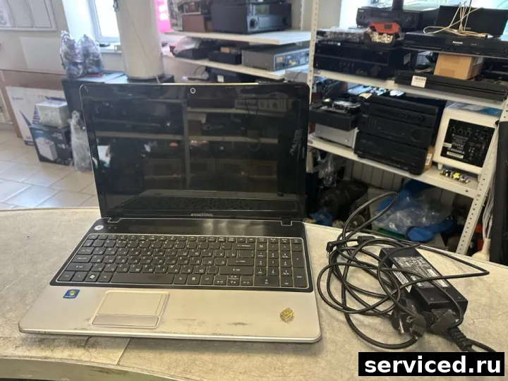 Ноутбук eMachines E730