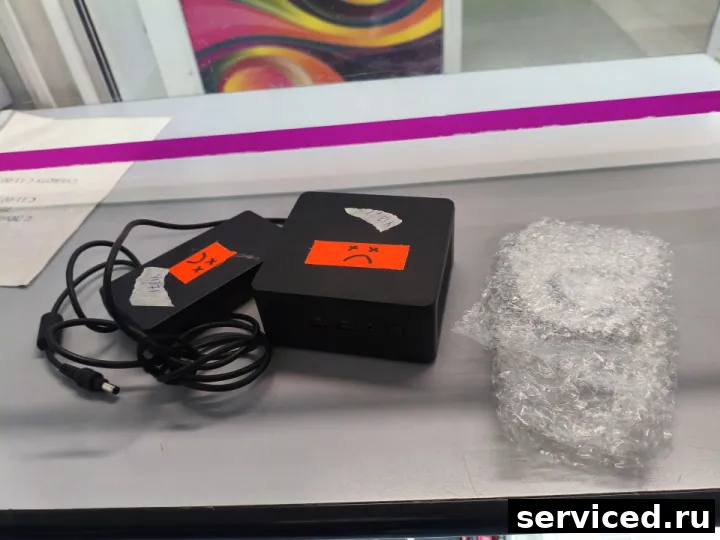 Компьютер Asus NUC12WSH