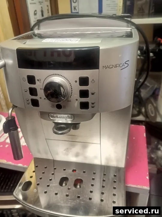 Кофемашина DeLonghi MAGNIFICA S
