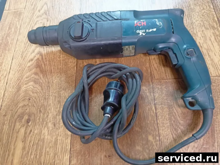 Перфоратор Bosch D-70745